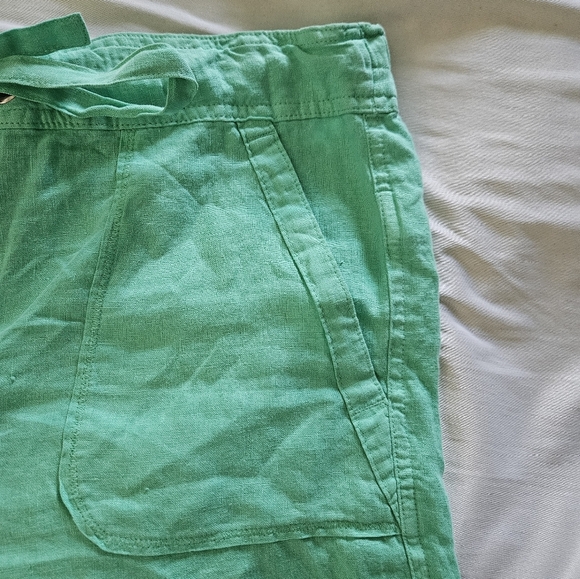 C&C California Mint Green Women's 100% Linen Shorts Size L - Picture 2 of 9